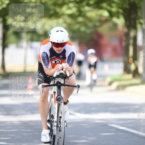 11.08.2024 - GEWOBA Citytriathlon Bremen H.Heesch http://msf.ph/oto/6801184 11.08.2024 12:01:01 Laufen  meine-sportfotos.de