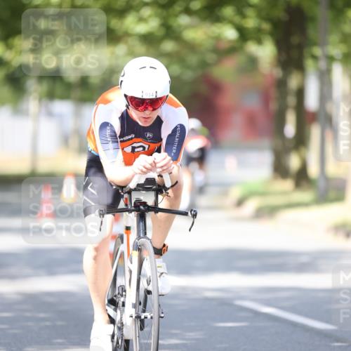 11.08.2024 - GEWOBA Citytriathlon Bremen H.Heesch http://msf.ph/oto/6801188 11.08.2024 12:01:01 Laufen  meine-sportfotos.de