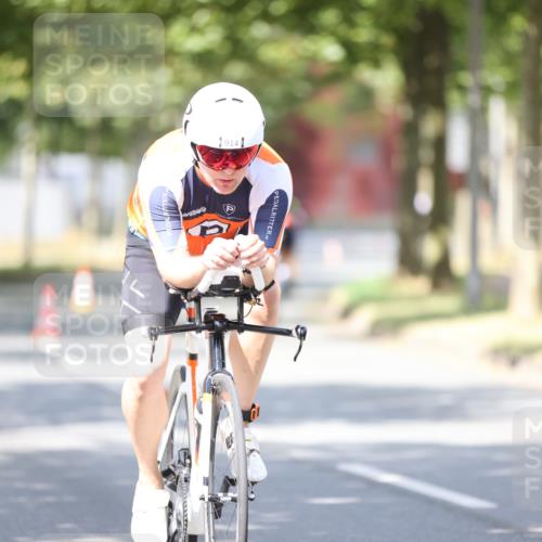 11.08.2024 - GEWOBA Citytriathlon Bremen H.Heesch http://msf.ph/oto/6801190 11.08.2024 12:01:01 Laufen  meine-sportfotos.de