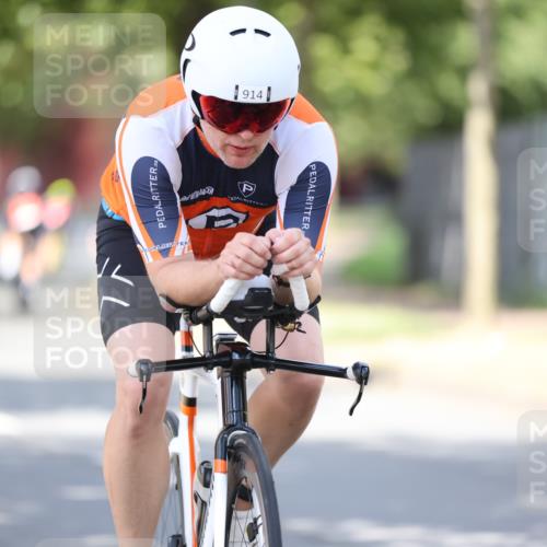 11.08.2024 - GEWOBA Citytriathlon Bremen H.Heesch http://msf.ph/oto/6801207 11.08.2024 12:01:01 Laufen  meine-sportfotos.de