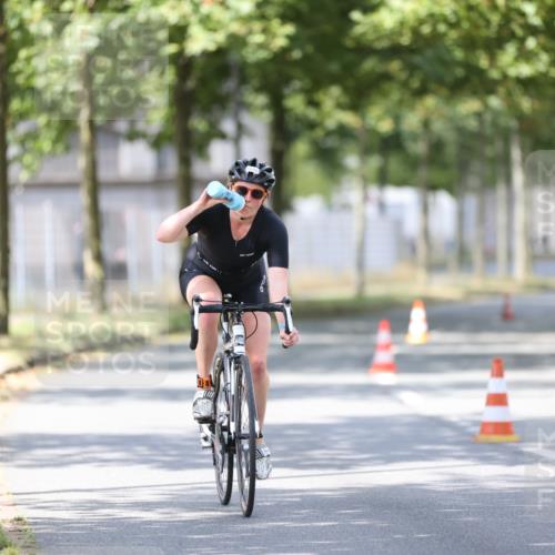11.08.2024 - GEWOBA Citytriathlon Bremen H.Heesch http://msf.ph/oto/6801218 11.08.2024 12:01:10 Laufen  meine-sportfotos.de