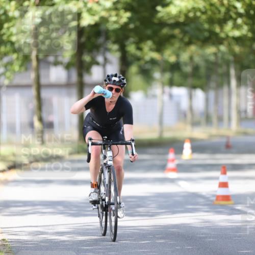 11.08.2024 - GEWOBA Citytriathlon Bremen H.Heesch http://msf.ph/oto/6801221 11.08.2024 12:01:10 Laufen  meine-sportfotos.de