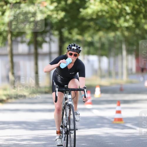 11.08.2024 - GEWOBA Citytriathlon Bremen H.Heesch http://msf.ph/oto/6801233 11.08.2024 12:01:10 Laufen  meine-sportfotos.de