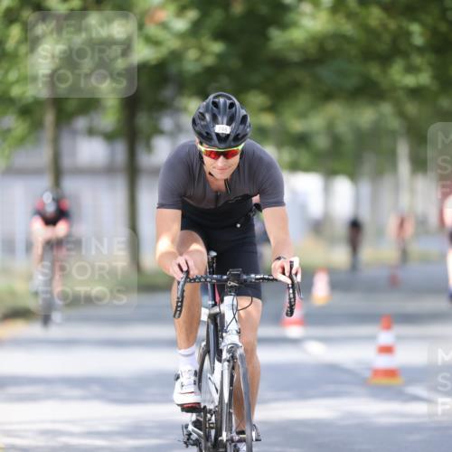 11.08.2024 - GEWOBA Citytriathlon Bremen H.Heesch http://msf.ph/oto/6801264 11.08.2024 12:01:23 Laufen  meine-sportfotos.de