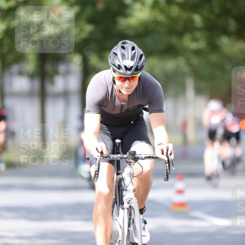11.08.2024 - GEWOBA Citytriathlon Bremen H.Heesch http://msf.ph/oto/6801272 11.08.2024 12:01:23 Laufen  meine-sportfotos.de