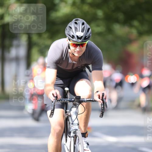 11.08.2024 - GEWOBA Citytriathlon Bremen H.Heesch http://msf.ph/oto/6801278 11.08.2024 12:01:23 Laufen  meine-sportfotos.de