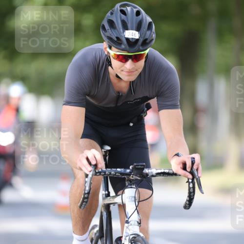 11.08.2024 - GEWOBA Citytriathlon Bremen H.Heesch http://msf.ph/oto/6801288 11.08.2024 12:01:23 Laufen  meine-sportfotos.de