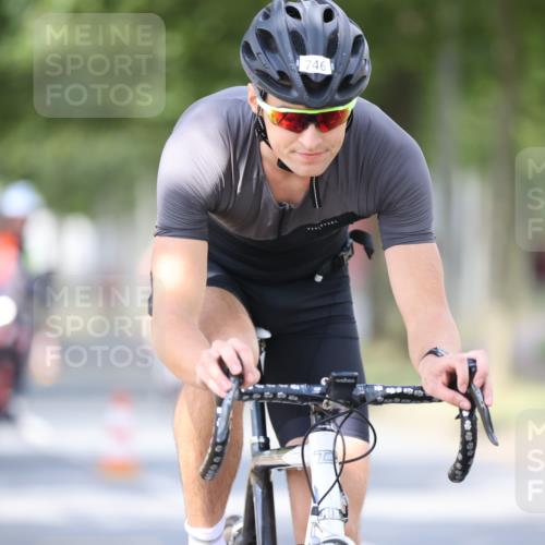 11.08.2024 - GEWOBA Citytriathlon Bremen H.Heesch http://msf.ph/oto/6801290 11.08.2024 12:01:24 Laufen  meine-sportfotos.de