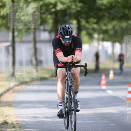 11.08.2024 - GEWOBA Citytriathlon Bremen H.Heesch http://msf.ph/oto/6801294 11.08.2024 12:01:25 Laufen  meine-sportfotos.de