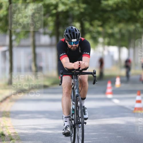 11.08.2024 - GEWOBA Citytriathlon Bremen H.Heesch http://msf.ph/oto/6801296 11.08.2024 12:01:26 Laufen  meine-sportfotos.de