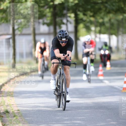11.08.2024 - GEWOBA Citytriathlon Bremen H.Heesch http://msf.ph/oto/6801341 11.08.2024 12:01:30 Laufen  meine-sportfotos.de