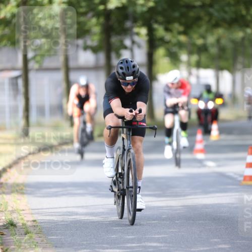 11.08.2024 - GEWOBA Citytriathlon Bremen H.Heesch http://msf.ph/oto/6801343 11.08.2024 12:01:30 Laufen  meine-sportfotos.de