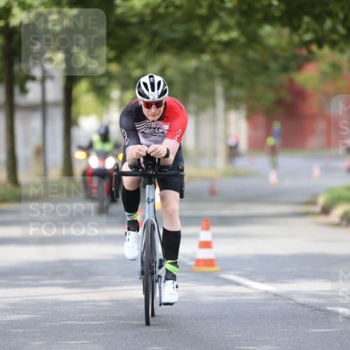 11.08.2024 - GEWOBA Citytriathlon Bremen H.Heesch http://msf.ph/oto/6801356 11.08.2024 12:01:31 Laufen  meine-sportfotos.de