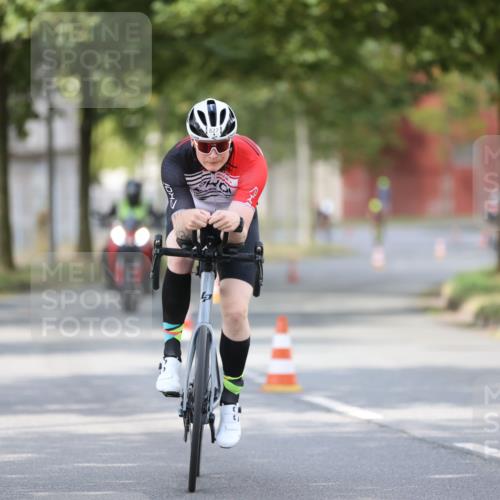 11.08.2024 - GEWOBA Citytriathlon Bremen H.Heesch http://msf.ph/oto/6801362 11.08.2024 12:01:31 Laufen  meine-sportfotos.de