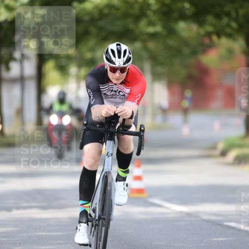 11.08.2024 - GEWOBA Citytriathlon Bremen H.Heesch http://msf.ph/oto/6801371 11.08.2024 12:01:31 Laufen  meine-sportfotos.de