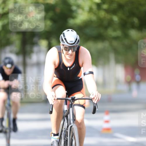 11.08.2024 - GEWOBA Citytriathlon Bremen H.Heesch http://msf.ph/oto/6801392 11.08.2024 12:01:33 Laufen  meine-sportfotos.de