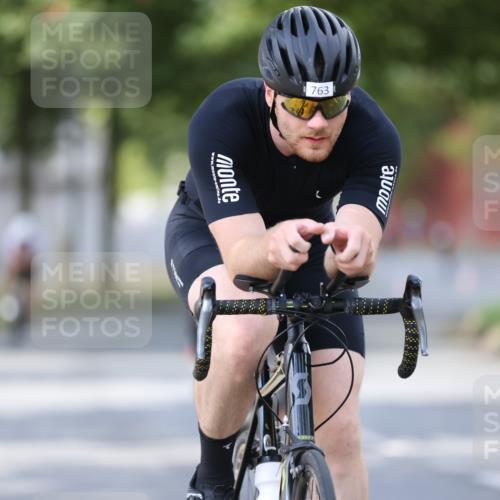 11.08.2024 - GEWOBA Citytriathlon Bremen H.Heesch http://msf.ph/oto/6801419 11.08.2024 12:01:34 Laufen  meine-sportfotos.de