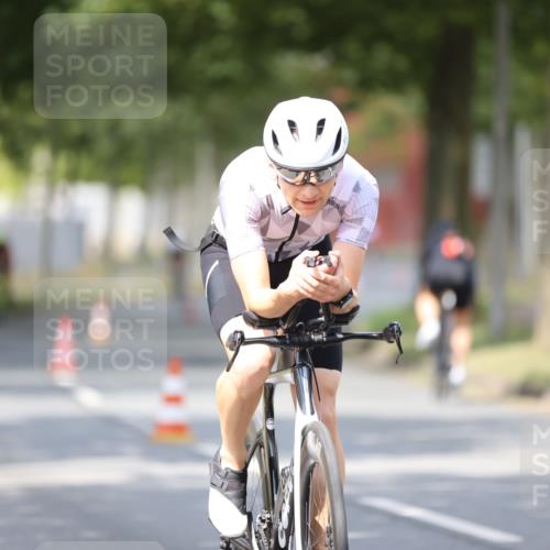 11.08.2024 - GEWOBA Citytriathlon Bremen H.Heesch http://msf.ph/oto/6801442 11.08.2024 12:01:37 Laufen  meine-sportfotos.de