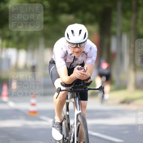 11.08.2024 - GEWOBA Citytriathlon Bremen H.Heesch http://msf.ph/oto/6801444 11.08.2024 12:01:37 Laufen  meine-sportfotos.de