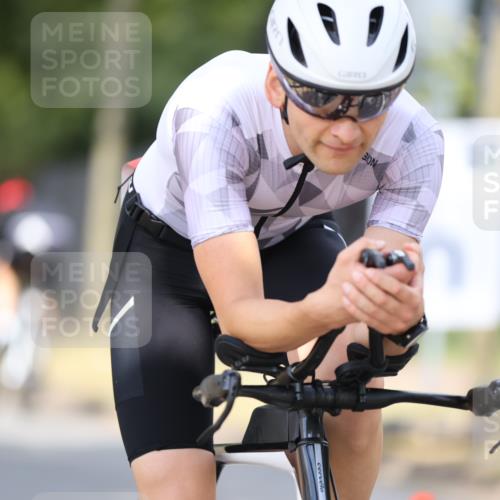 11.08.2024 - GEWOBA Citytriathlon Bremen H.Heesch http://msf.ph/oto/6801461 11.08.2024 12:01:38 Laufen  meine-sportfotos.de