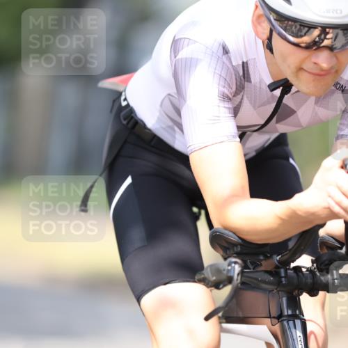 11.08.2024 - GEWOBA Citytriathlon Bremen H.Heesch http://msf.ph/oto/6801465 11.08.2024 12:01:38 Laufen  meine-sportfotos.de