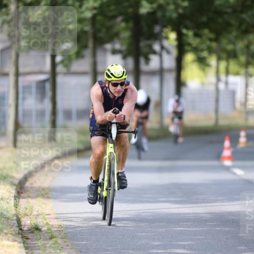 11.08.2024 - GEWOBA Citytriathlon Bremen H.Heesch http://msf.ph/oto/6801469 11.08.2024 12:01:43 Laufen  meine-sportfotos.de