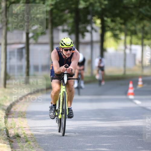 11.08.2024 - GEWOBA Citytriathlon Bremen H.Heesch http://msf.ph/oto/6801471 11.08.2024 12:01:43 Laufen  meine-sportfotos.de