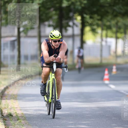11.08.2024 - GEWOBA Citytriathlon Bremen H.Heesch http://msf.ph/oto/6801475 11.08.2024 12:01:43 Laufen  meine-sportfotos.de
