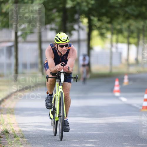 11.08.2024 - GEWOBA Citytriathlon Bremen H.Heesch http://msf.ph/oto/6801478 11.08.2024 12:01:43 Laufen  meine-sportfotos.de