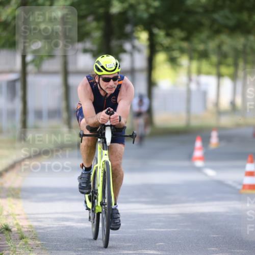 11.08.2024 - GEWOBA Citytriathlon Bremen H.Heesch http://msf.ph/oto/6801480 11.08.2024 12:01:43 Laufen  meine-sportfotos.de