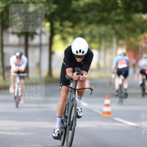 11.08.2024 - GEWOBA Citytriathlon Bremen H.Heesch http://msf.ph/oto/6801493 11.08.2024 12:01:46 Laufen  meine-sportfotos.de