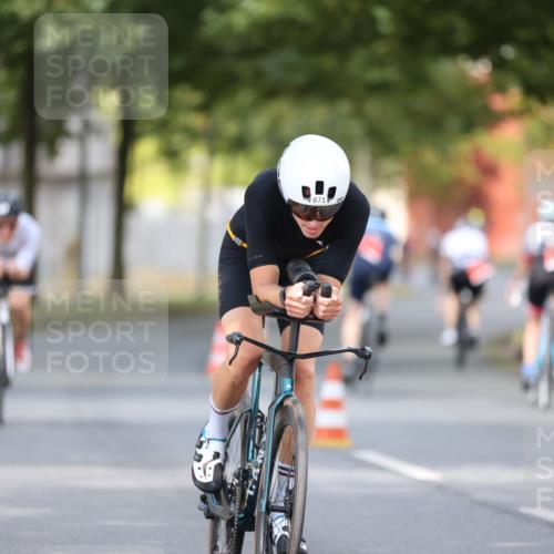 11.08.2024 - GEWOBA Citytriathlon Bremen H.Heesch http://msf.ph/oto/6801501 11.08.2024 12:01:46 Laufen  meine-sportfotos.de