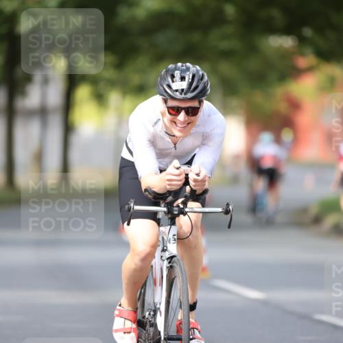 11.08.2024 - GEWOBA Citytriathlon Bremen H.Heesch http://msf.ph/oto/6801525 11.08.2024 12:01:48 Laufen  meine-sportfotos.de