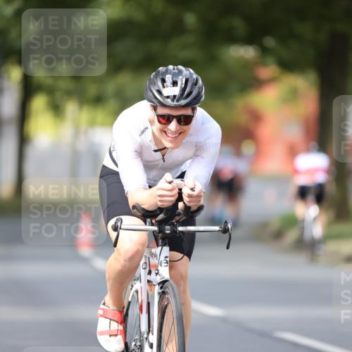 11.08.2024 - GEWOBA Citytriathlon Bremen H.Heesch http://msf.ph/oto/6801528 11.08.2024 12:01:48 Laufen  meine-sportfotos.de