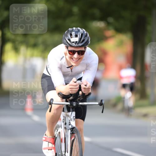 11.08.2024 - GEWOBA Citytriathlon Bremen H.Heesch http://msf.ph/oto/6801530 11.08.2024 12:01:48 Laufen  meine-sportfotos.de