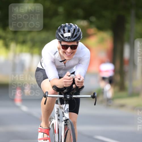 11.08.2024 - GEWOBA Citytriathlon Bremen H.Heesch http://msf.ph/oto/6801531 11.08.2024 12:01:48 Laufen  meine-sportfotos.de