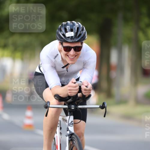 11.08.2024 - GEWOBA Citytriathlon Bremen H.Heesch http://msf.ph/oto/6801535 11.08.2024 12:01:48 Laufen  meine-sportfotos.de