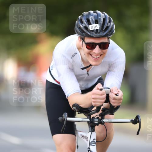 11.08.2024 - GEWOBA Citytriathlon Bremen H.Heesch http://msf.ph/oto/6801542 11.08.2024 12:01:48 Laufen  meine-sportfotos.de