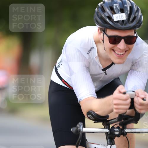 11.08.2024 - GEWOBA Citytriathlon Bremen H.Heesch http://msf.ph/oto/6801548 11.08.2024 12:01:48 Laufen  meine-sportfotos.de