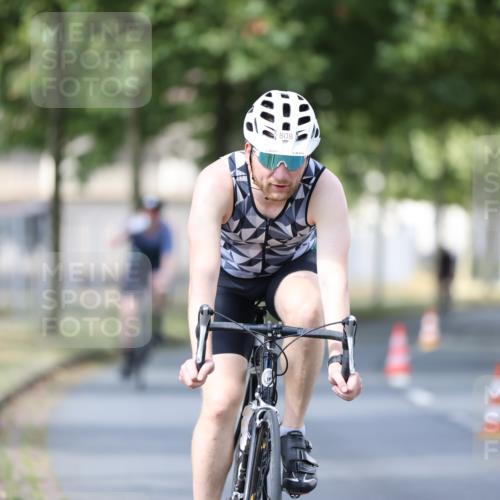 11.08.2024 - GEWOBA Citytriathlon Bremen H.Heesch http://msf.ph/oto/6801549 11.08.2024 12:01:58 Laufen  meine-sportfotos.de