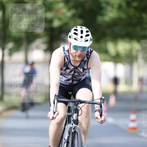 11.08.2024 - GEWOBA Citytriathlon Bremen H.Heesch http://msf.ph/oto/6801553 11.08.2024 12:01:59 Laufen  meine-sportfotos.de