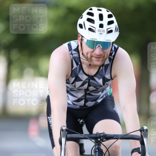 11.08.2024 - GEWOBA Citytriathlon Bremen H.Heesch http://msf.ph/oto/6801570 11.08.2024 12:01:59 Laufen  meine-sportfotos.de