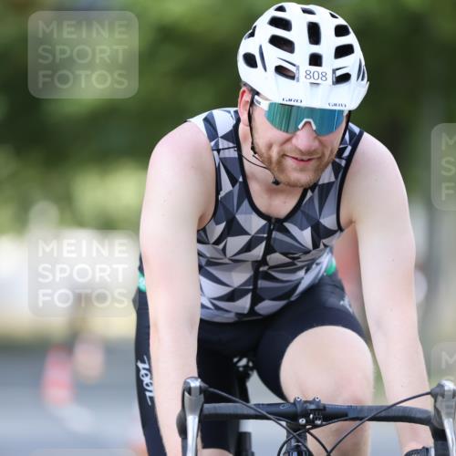 11.08.2024 - GEWOBA Citytriathlon Bremen H.Heesch http://msf.ph/oto/6801571 11.08.2024 12:01:59 Laufen  meine-sportfotos.de