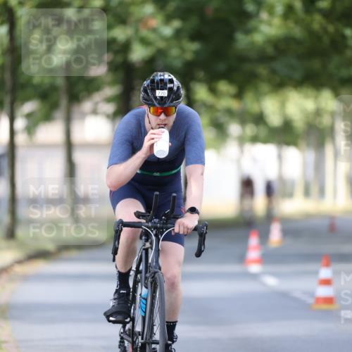 11.08.2024 - GEWOBA Citytriathlon Bremen H.Heesch http://msf.ph/oto/6801584 11.08.2024 12:02:01 Laufen  meine-sportfotos.de