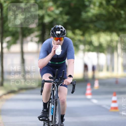 11.08.2024 - GEWOBA Citytriathlon Bremen H.Heesch http://msf.ph/oto/6801586 11.08.2024 12:02:01 Laufen  meine-sportfotos.de