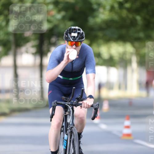 11.08.2024 - GEWOBA Citytriathlon Bremen H.Heesch http://msf.ph/oto/6801591 11.08.2024 12:02:01 Laufen  meine-sportfotos.de