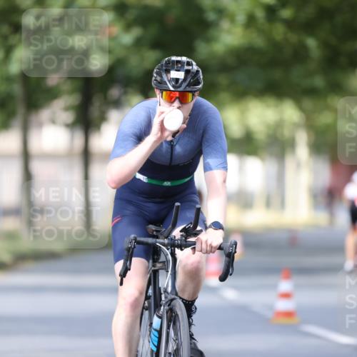 11.08.2024 - GEWOBA Citytriathlon Bremen H.Heesch http://msf.ph/oto/6801593 11.08.2024 12:02:01 Laufen  meine-sportfotos.de