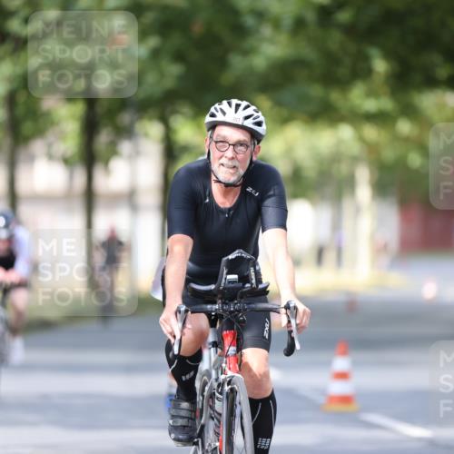 11.08.2024 - GEWOBA Citytriathlon Bremen H.Heesch http://msf.ph/oto/6801627 11.08.2024 12:02:07 Laufen  meine-sportfotos.de