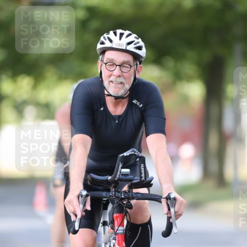 11.08.2024 - GEWOBA Citytriathlon Bremen H.Heesch http://msf.ph/oto/6801645 11.08.2024 12:02:08 Laufen  meine-sportfotos.de