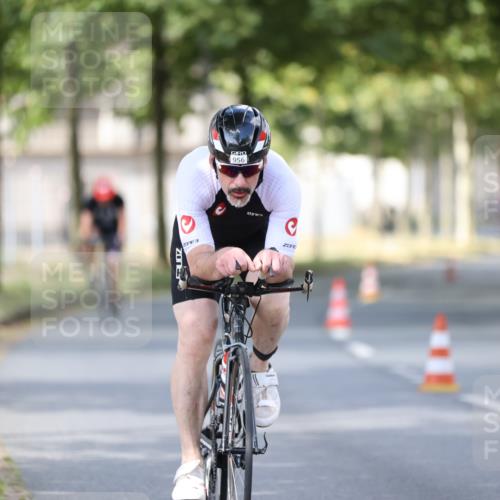 11.08.2024 - GEWOBA Citytriathlon Bremen H.Heesch http://msf.ph/oto/6801648 11.08.2024 12:02:09 Laufen  meine-sportfotos.de